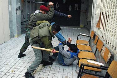 Human Rights Watch denuncia: torture nelle prigioni palestinesi
