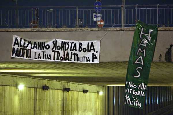 Roma: nuovi striscioni Militia contro Alemanno e Pacifici