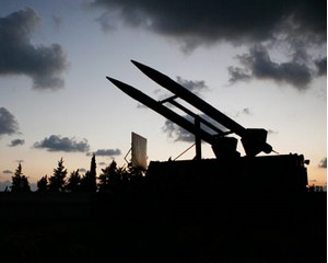 Libano: scoperti quattro razzi vicino al confine con Israele