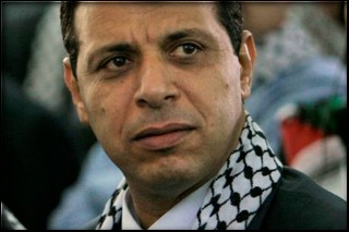 Ramallah: blitz della polizia ANP nella casa di Dahlan, dirigente di Fatah