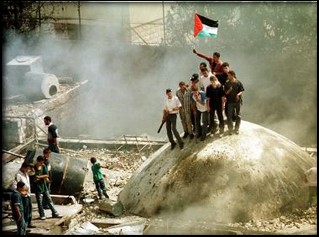 Nablus (Cisgiordania): svastiche sulla tomba di Giuseppe