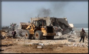 Gaza: Hamas demolisce 120 case palestinesi. Ma non fa notizia….
