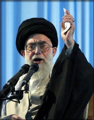 iran-khamenei-minaccia-focus-on-israel