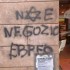 Roma: scritte antisemite e svastiche sui muri dei negozi nel quartiere di Monteverde