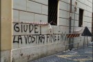 Roma: nuove scritte antisemite sui muri della città