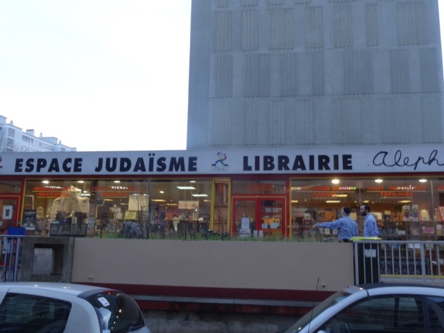 attacco-antisemita-libreria-ebraica-aleph-francia-focus-on-israel