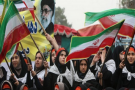 Iran: slogan contro USA e Israele durante manifestazione per anniversario rivoluzione