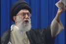 Iran, l’ayatollah Khamenei “benedice” l’accordo sul nucleare: “Israele stato terrorista che ammazza i bambini”