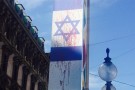 Milano: ennesima vandalizzazione della bandiera di Israele in Via Dante