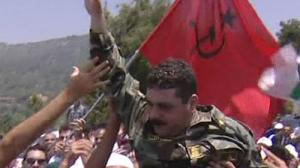 Libano: accoglienza trionfale per Samir Kuntar nel suo villaggio natale
