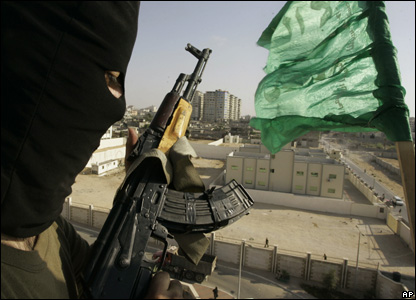 Gaza: Hamas invia messaggi di guerra