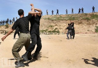 Gaza: esplosione in un campo di addestramento di Hamas, morto un aspirante terrorista