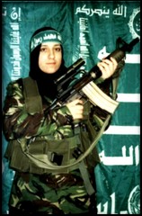 A Gaza donne kamikaze pronte a entrare in azione